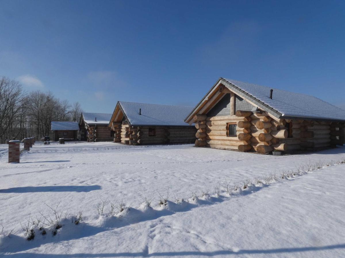 Naturstammhaus Tollensesee Groß Nemerow Exterior foto