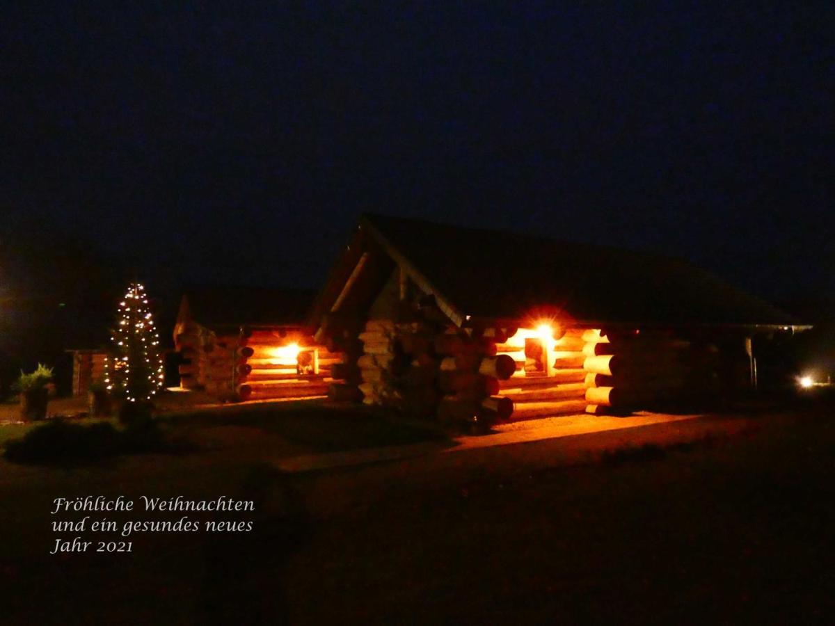 Naturstammhaus Tollensesee Groß Nemerow Exterior foto